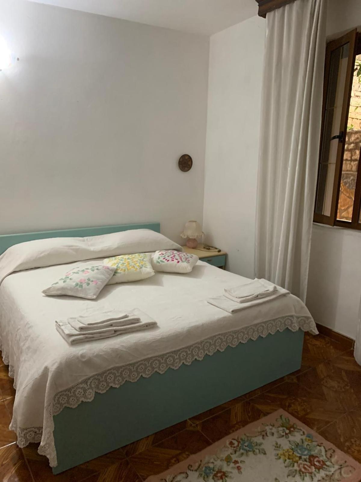 Guesthouse Villa Rosa Berat Værelse billede